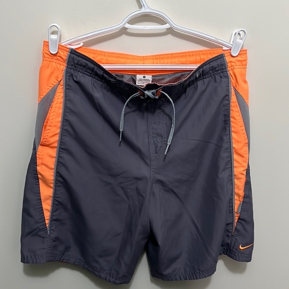 Nike Beach Swim Trunk Shorts Size Small - Picture 1 of 12